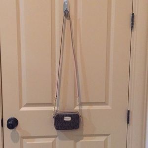Michael Kors mini crossbody. EUC.